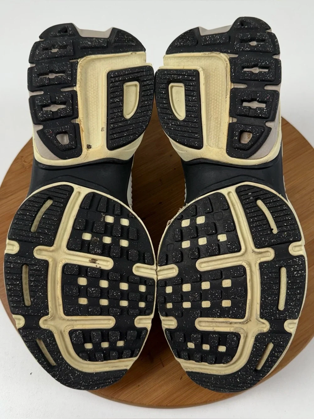 Nike V2K Run Metallic Silver & Cream Mesh Trainer Sneakers - Picture 8 of 9